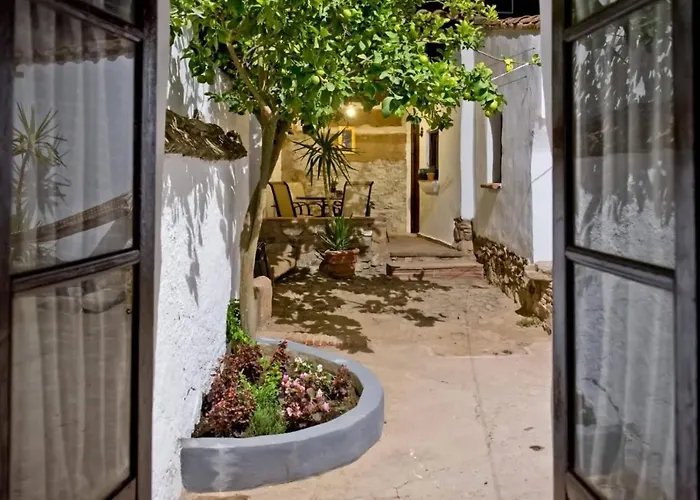 La * Medina de las Torres